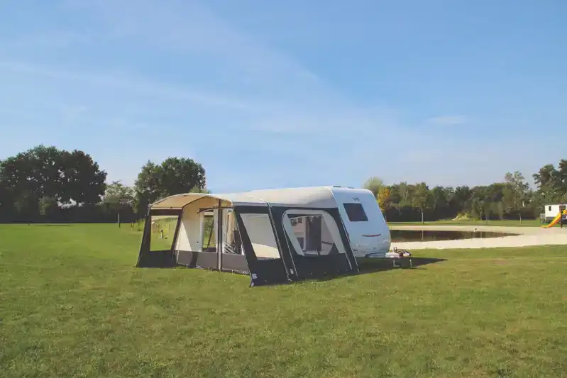 2e640ece-4991-4c47-a631-bfd54f249d85.800x